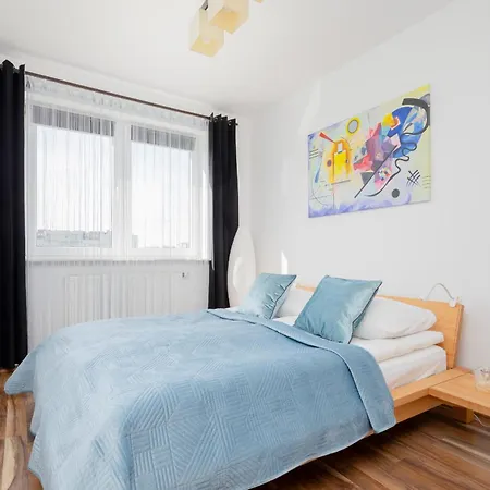 Apartment Spacious With Parking And Balcony By Renters Warsaw