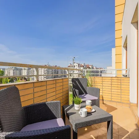 Apartmán Spacious With Parking And Balcony By Renters *